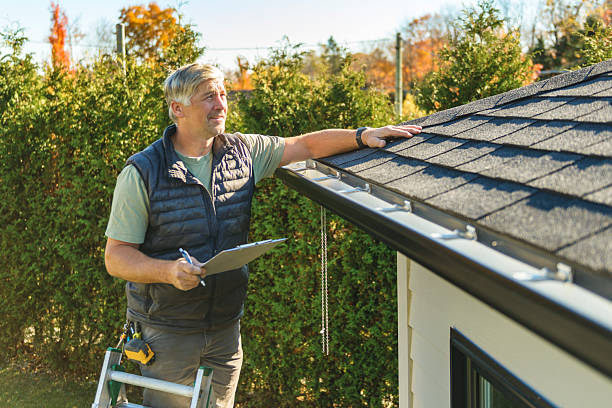 Professional Roofing technician working in Jerome, IL
